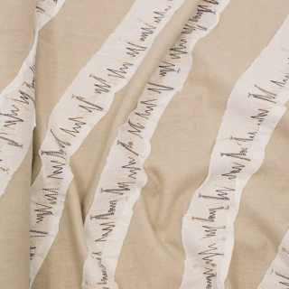 Beiger Leinenstoff mit besticktem Muster 100% Leinen 0,5m
